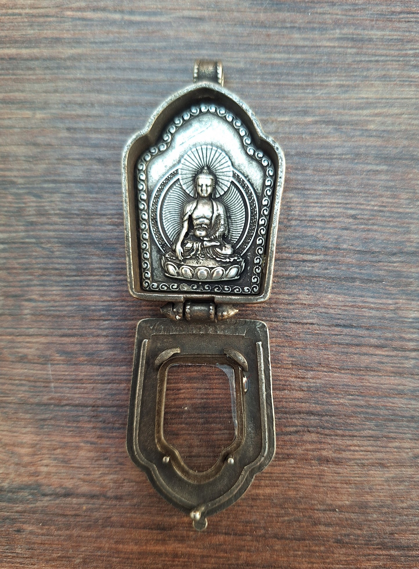 Vintage Tibetan silver gau pendant Shakyamuni Buddha