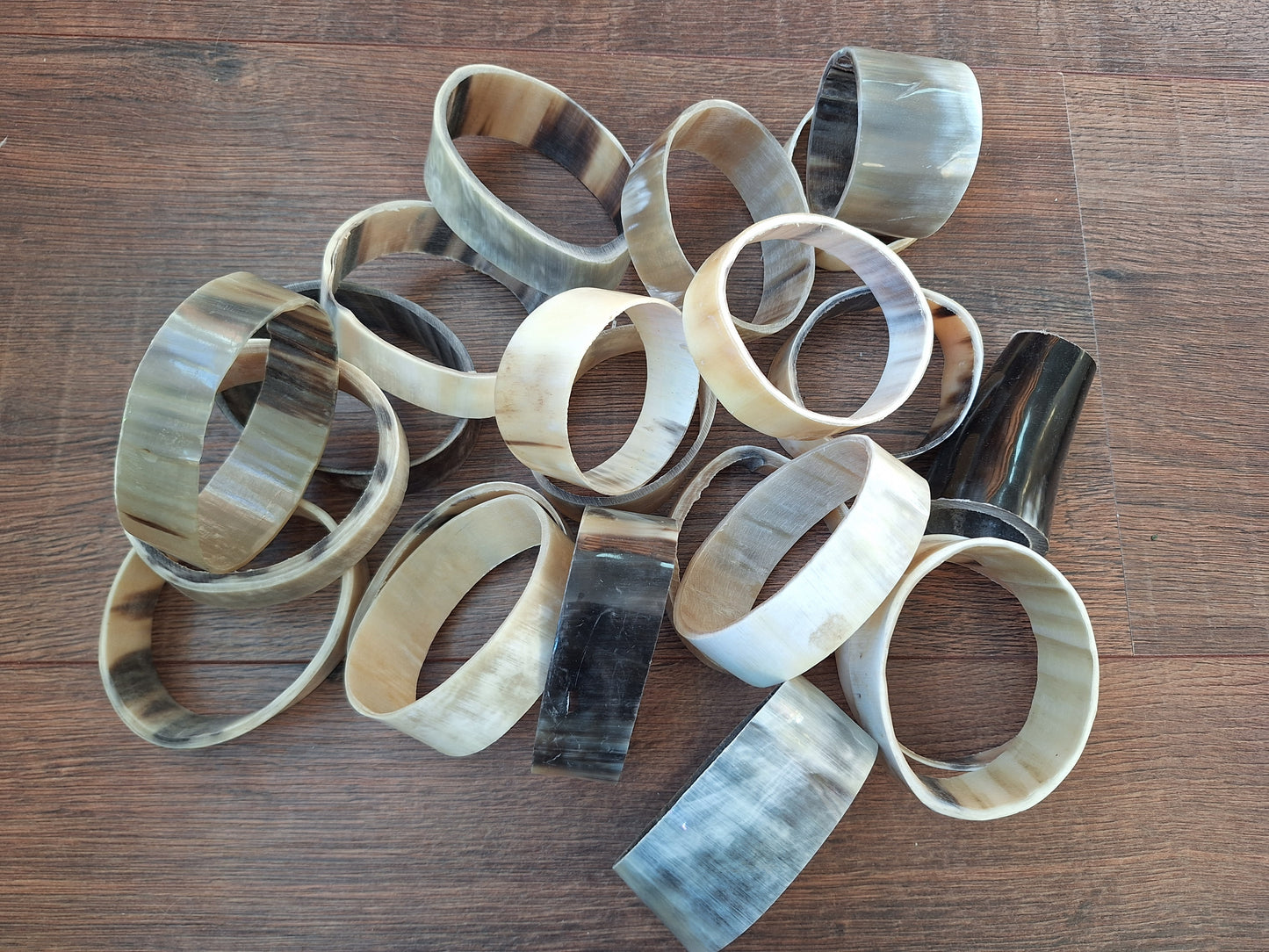 Cow horn pieces, crafting set