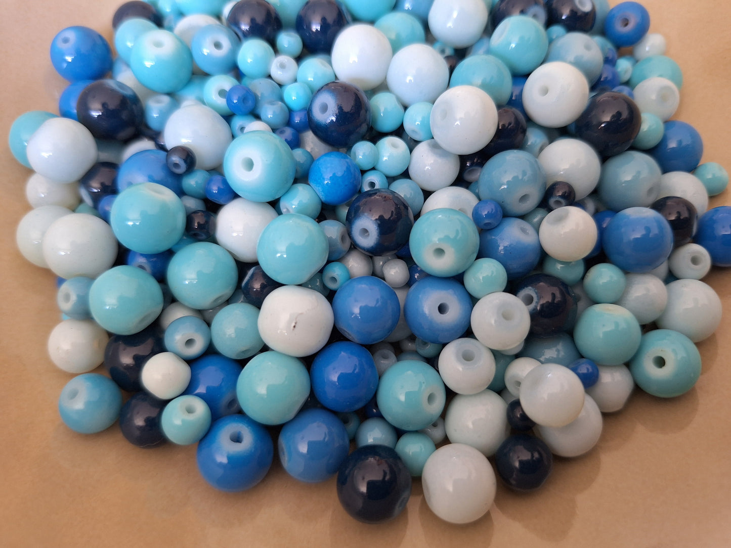 Blue glass beads mix