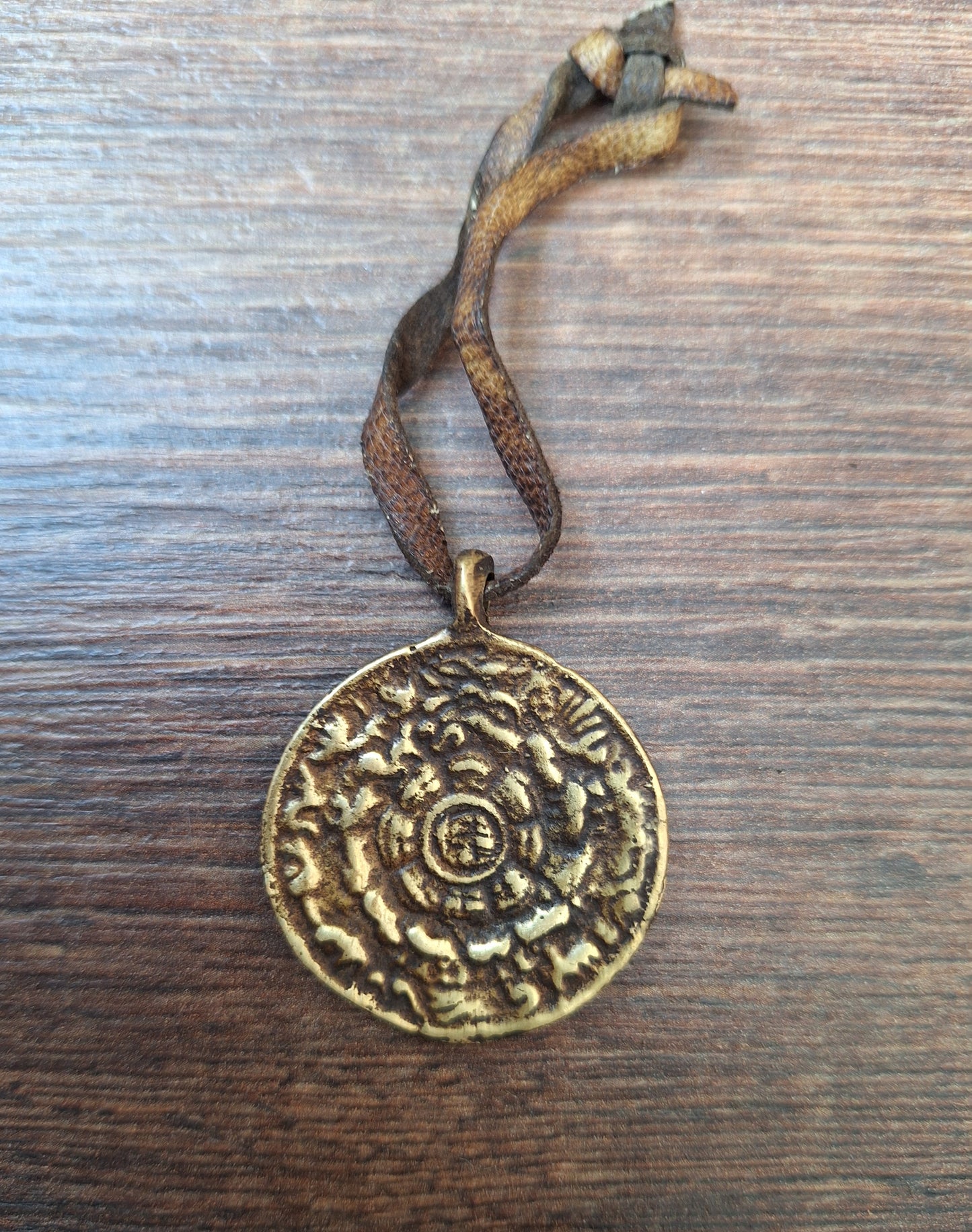 Vintage Nepalese melong Double Dorje and Si Pa Ho 34 millimeters