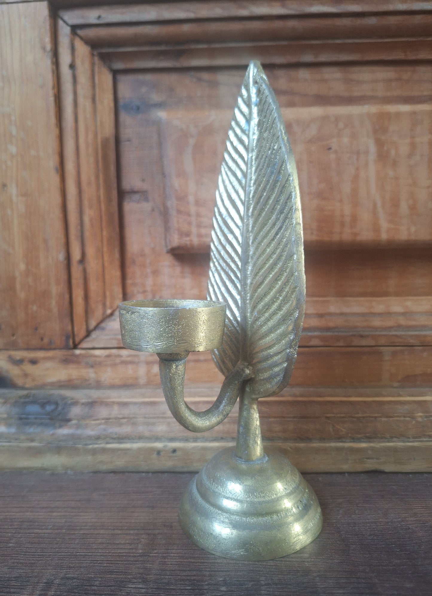 Brass candle holder Leaf