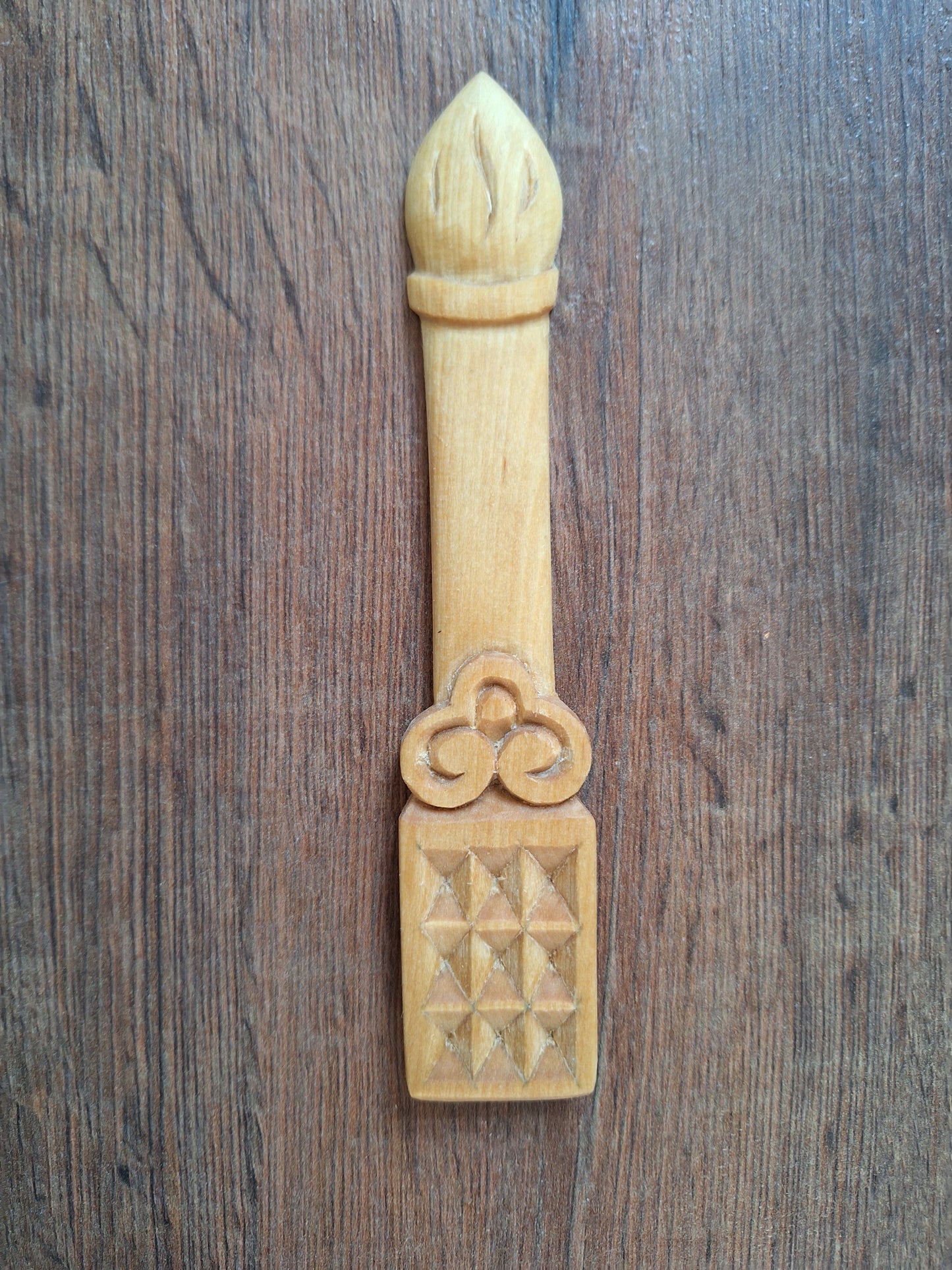 Tos karak ritual offering spoon