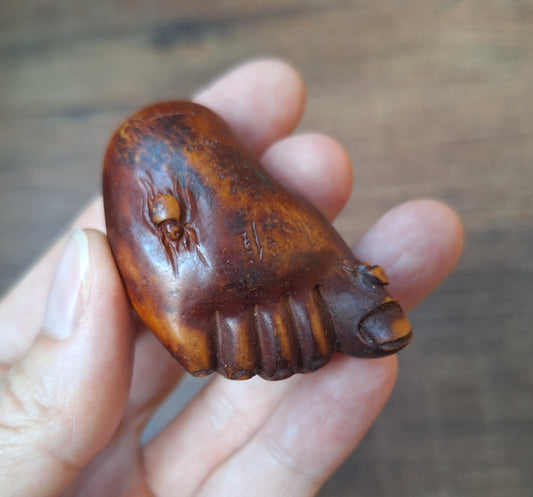 Resin netsuke pendant foot with spiders