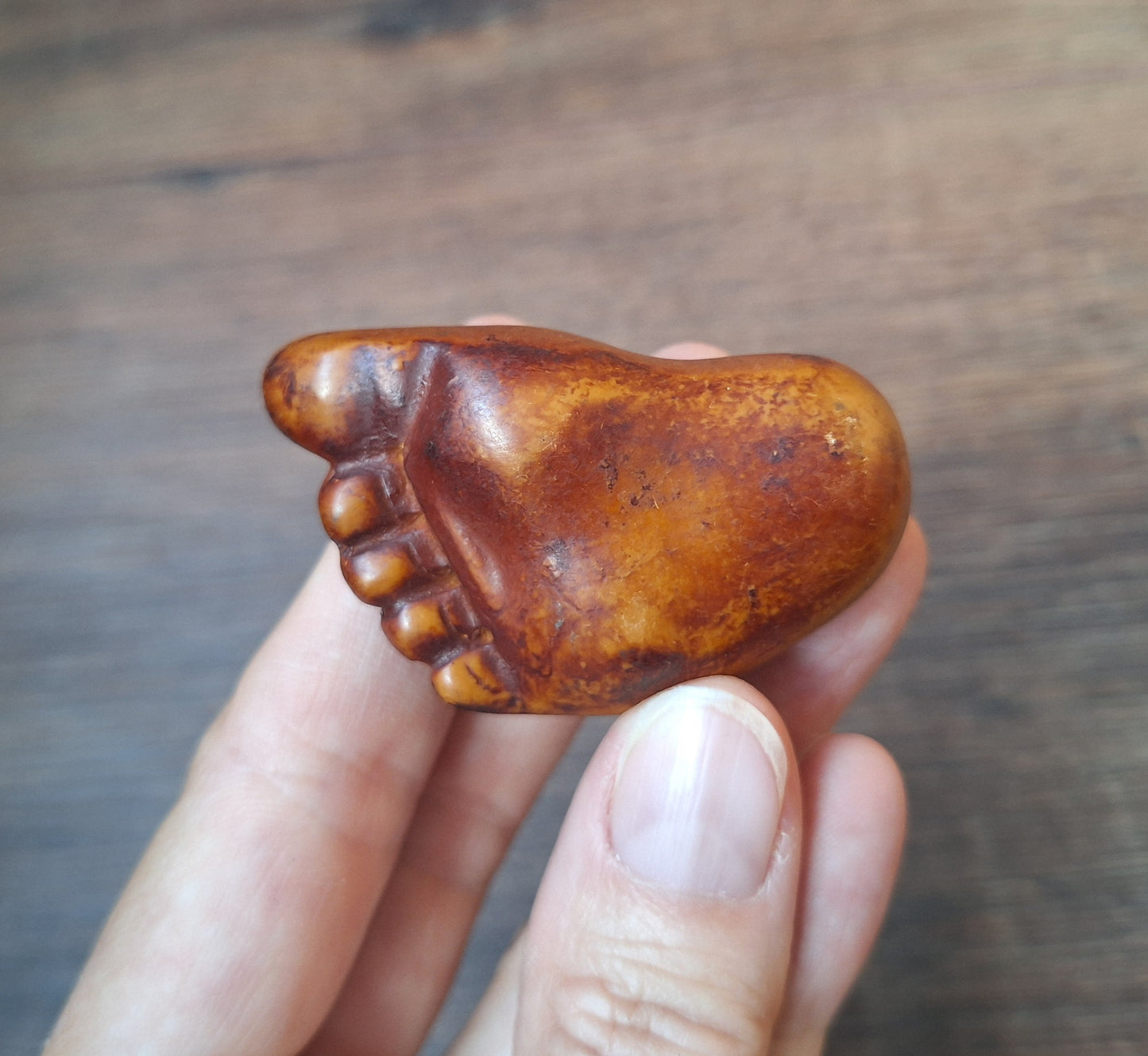 Resin netsuke pendant foot with spiders