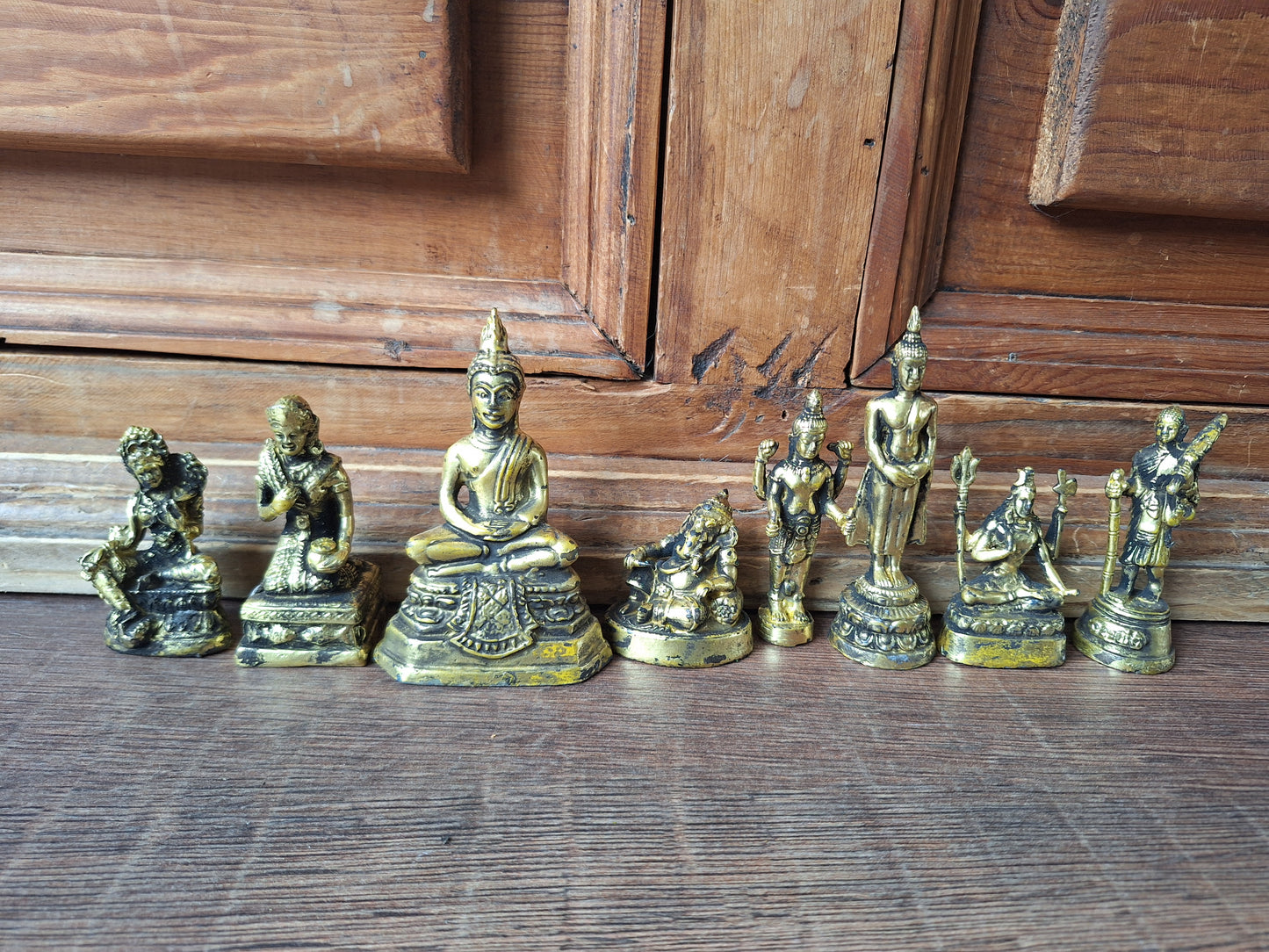 Small Buddhist/Hindu figurines, set of 8, B-quality