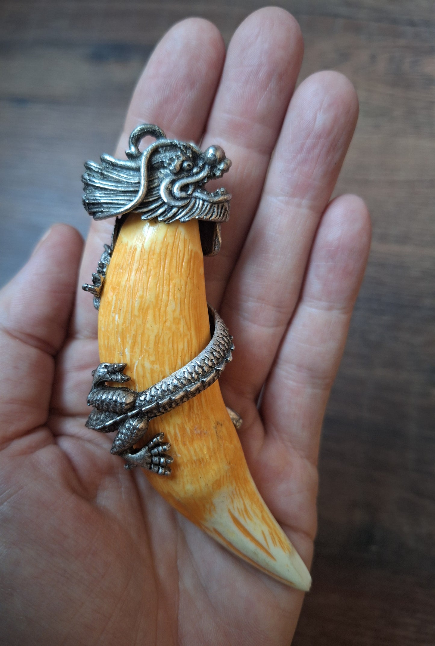 Vintage resin tiger tooth pendant