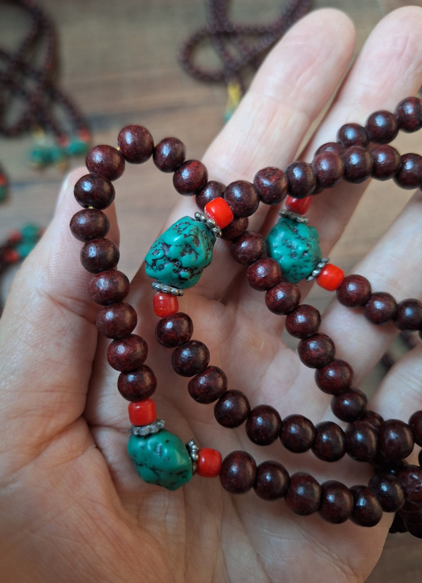 Tibetan rosewood and howlite mala