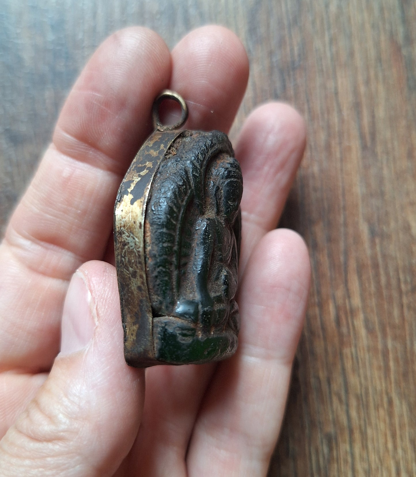 Vintage Nepalese glass pendant Shakyamuni Buddha