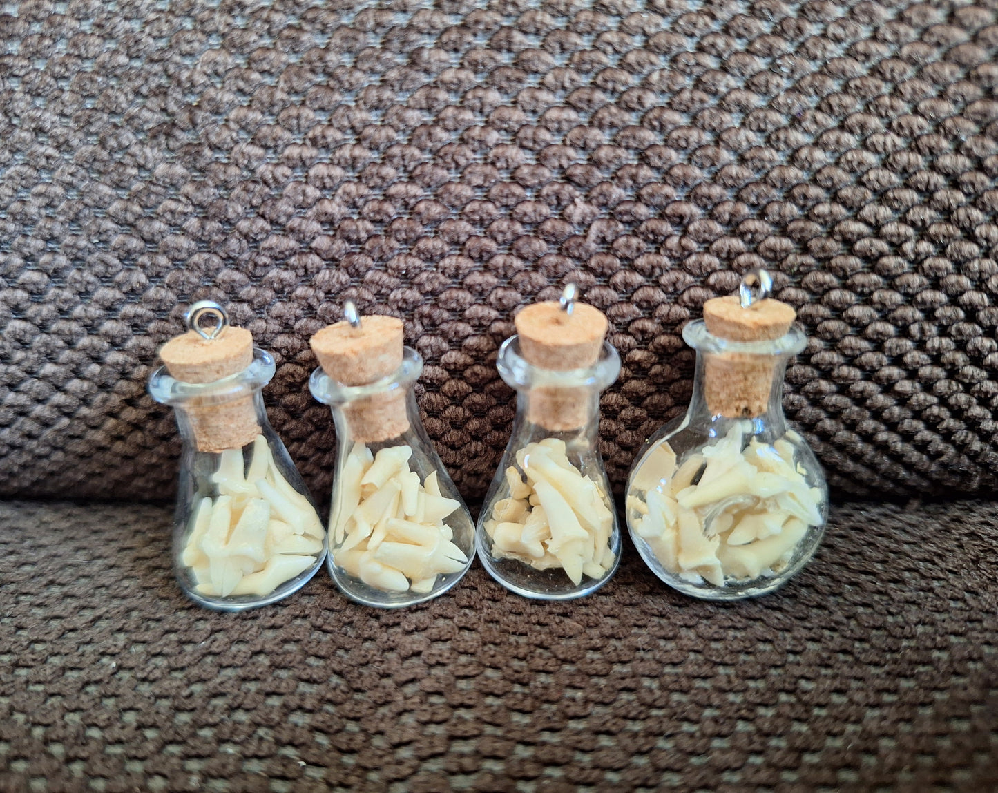 Mini bottle fox teeth