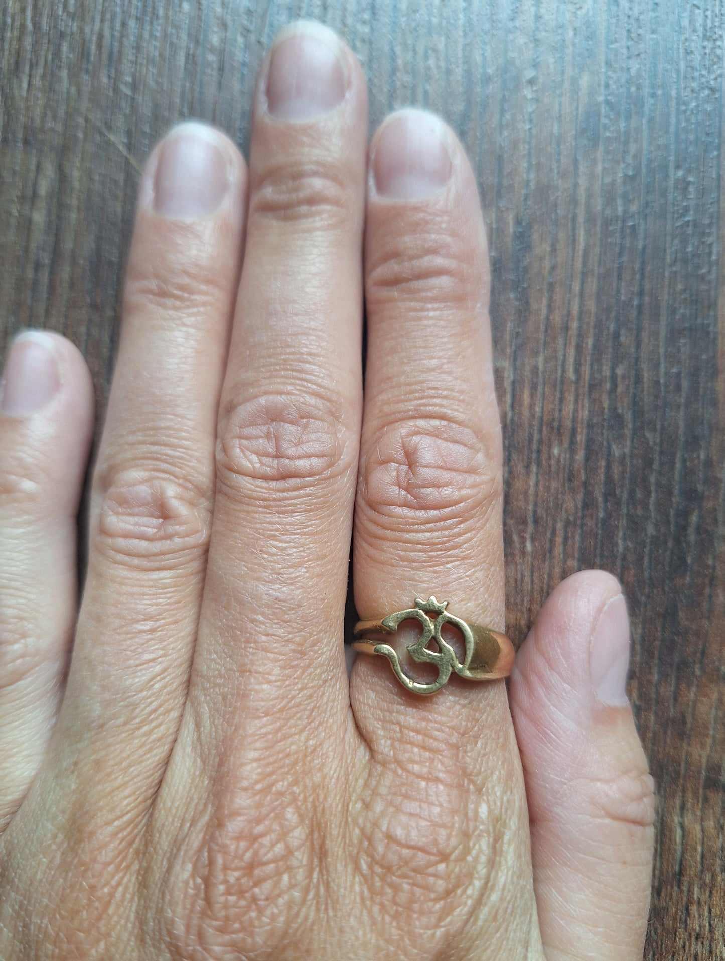 Brass ring Aum