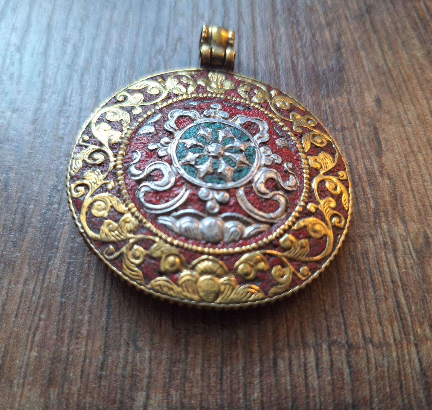 Nepalese melong Dharma Wheel and Endless Knot 53 millimeters