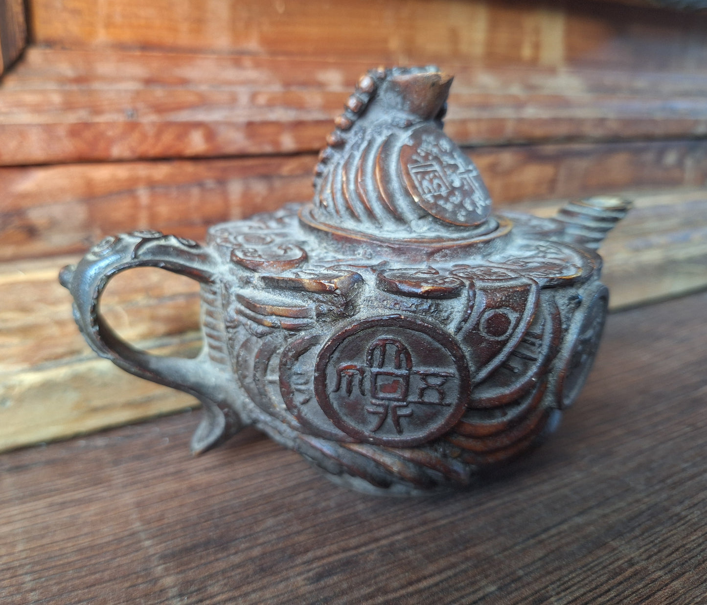 Vintage teapot Feng Shui