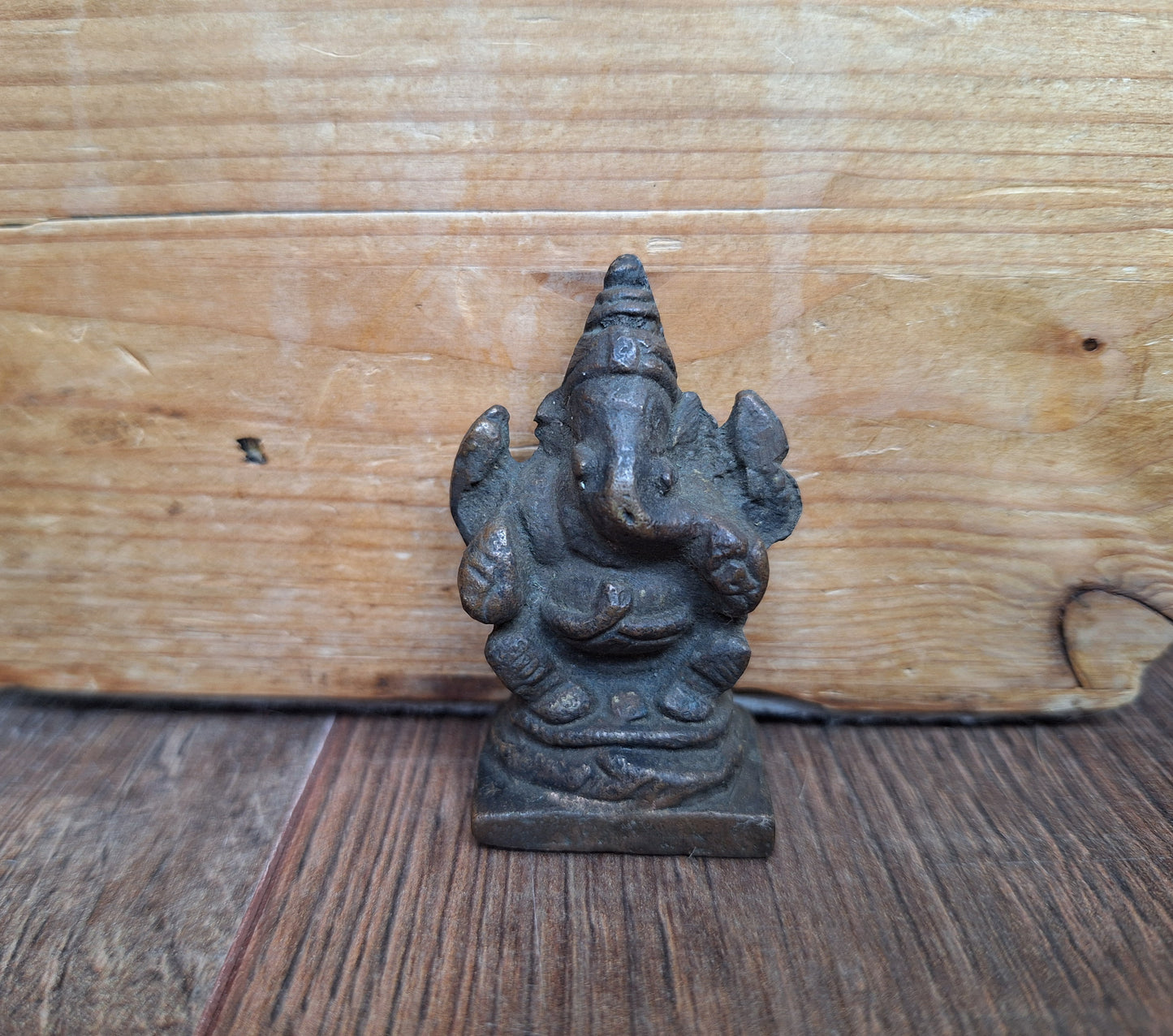 Antique small bronze Ganesha figurine