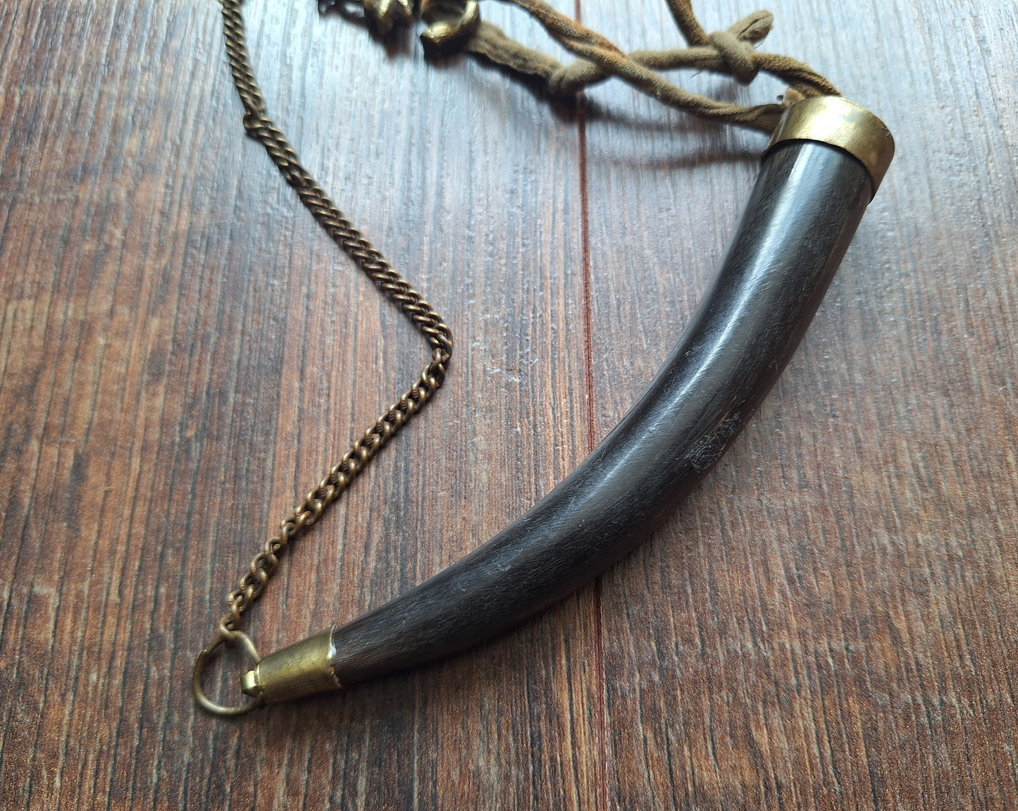 Vintage Indian gazelle horn pendant