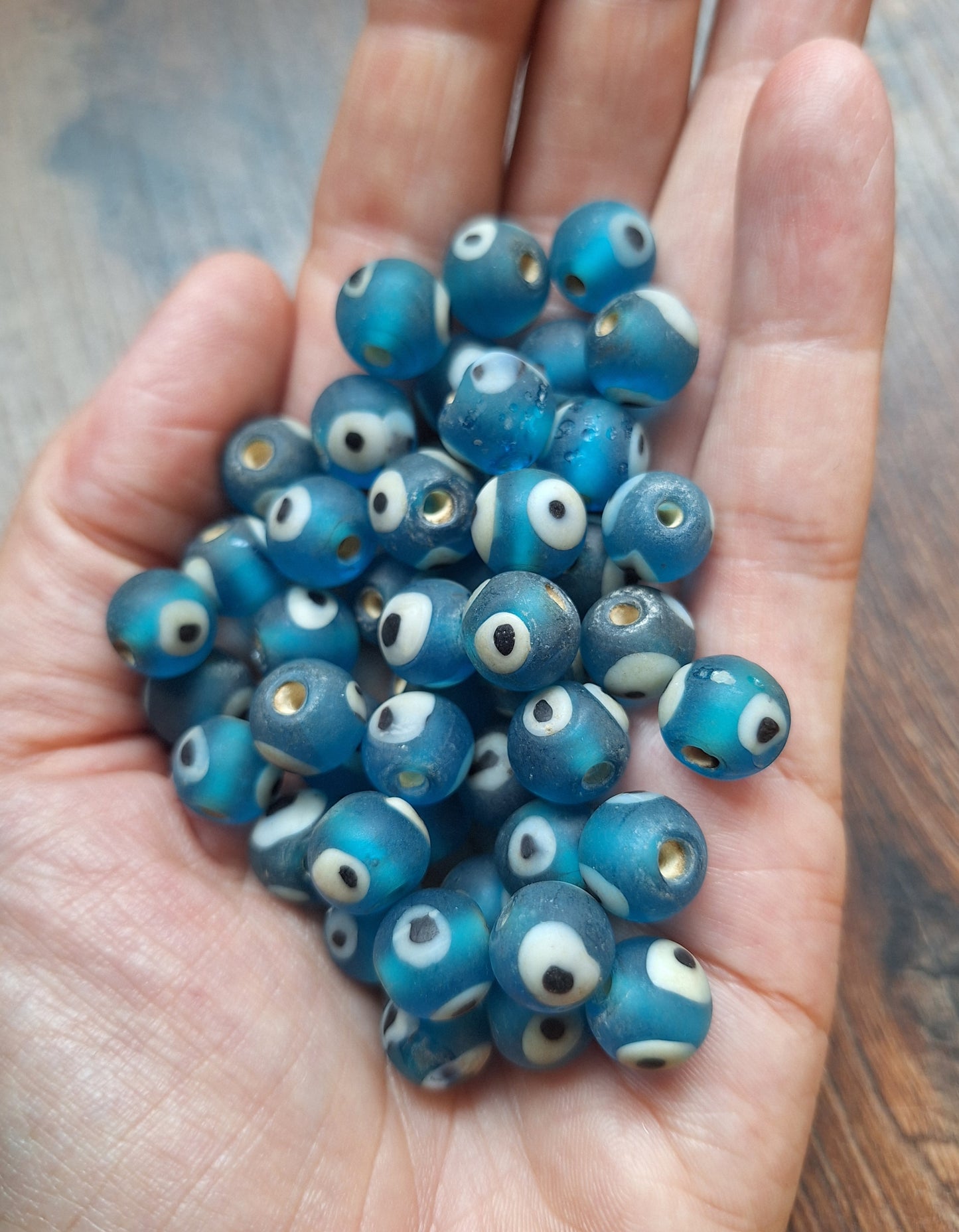 Vintage glass beads Eye, light blue, set of 10