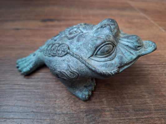 Vintage bronze Money Frog statue