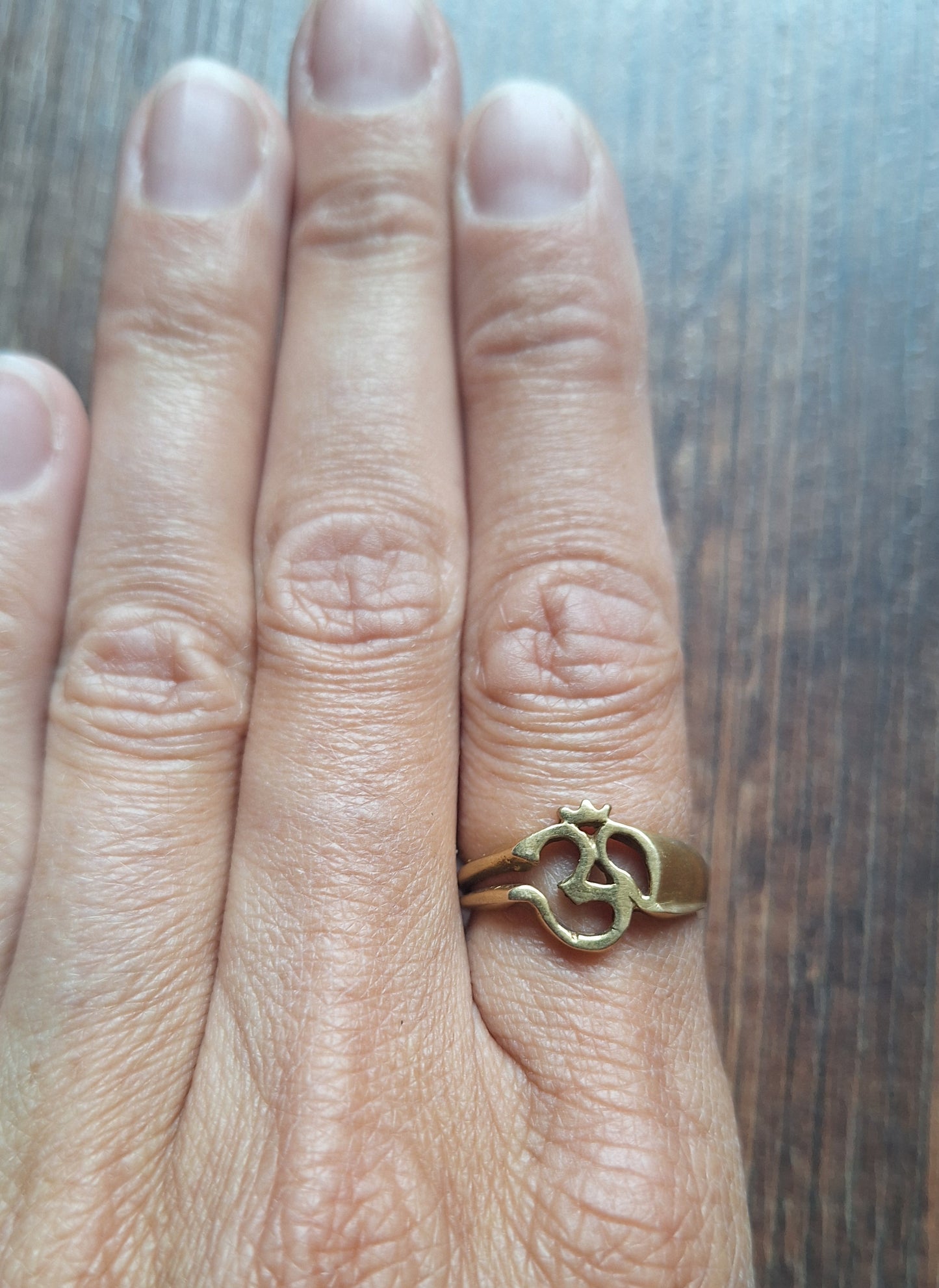 Brass ring Aum