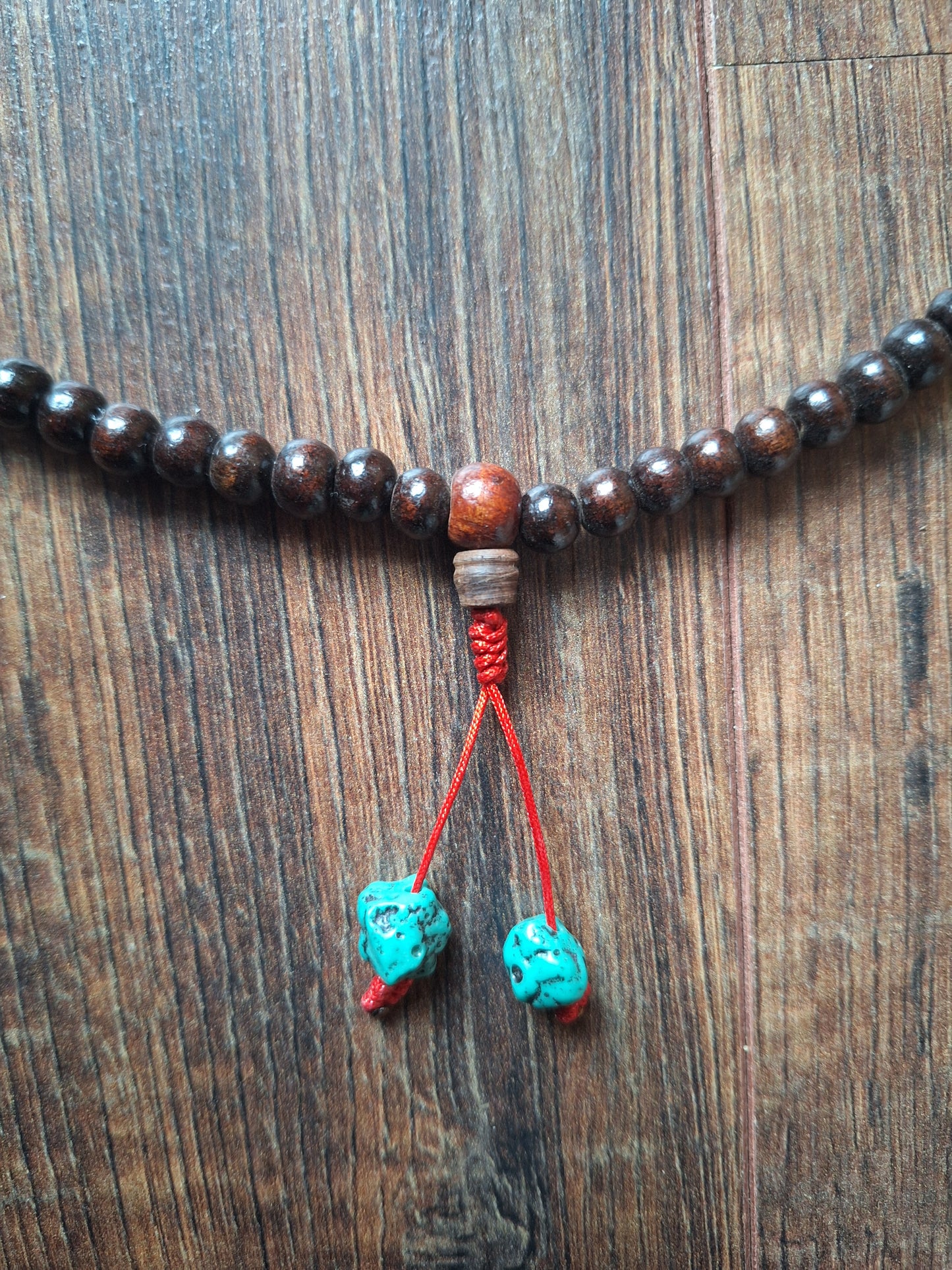 Tibetan rosewood and howlite mala