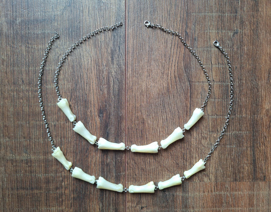 Roe deer foot bones amulet necklace
