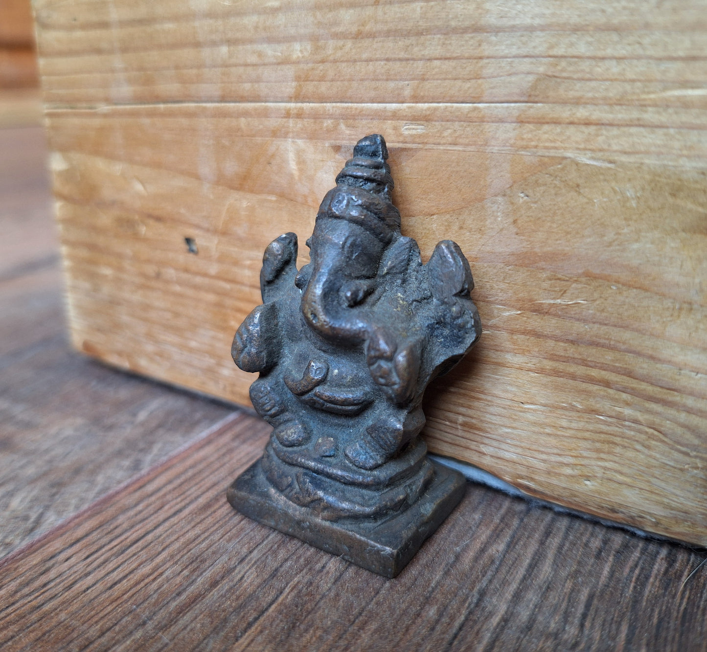 Antique small bronze Ganesha figurine