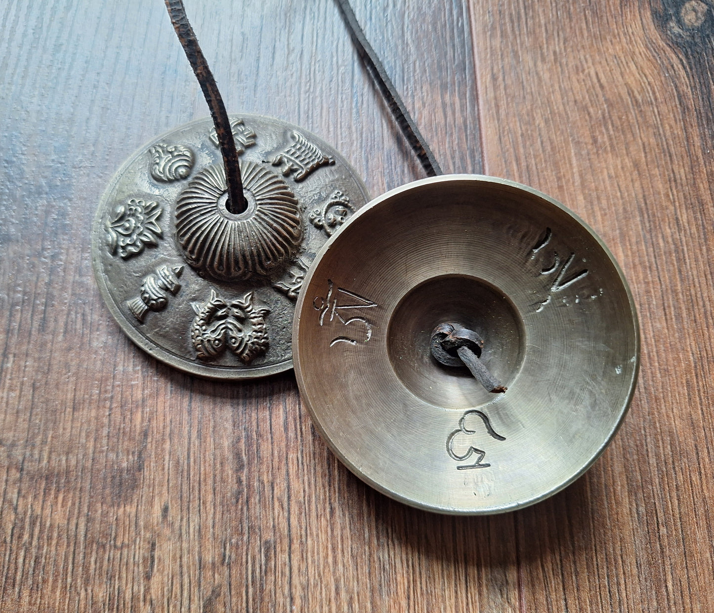 Tingsha bells Auspicious Symbols