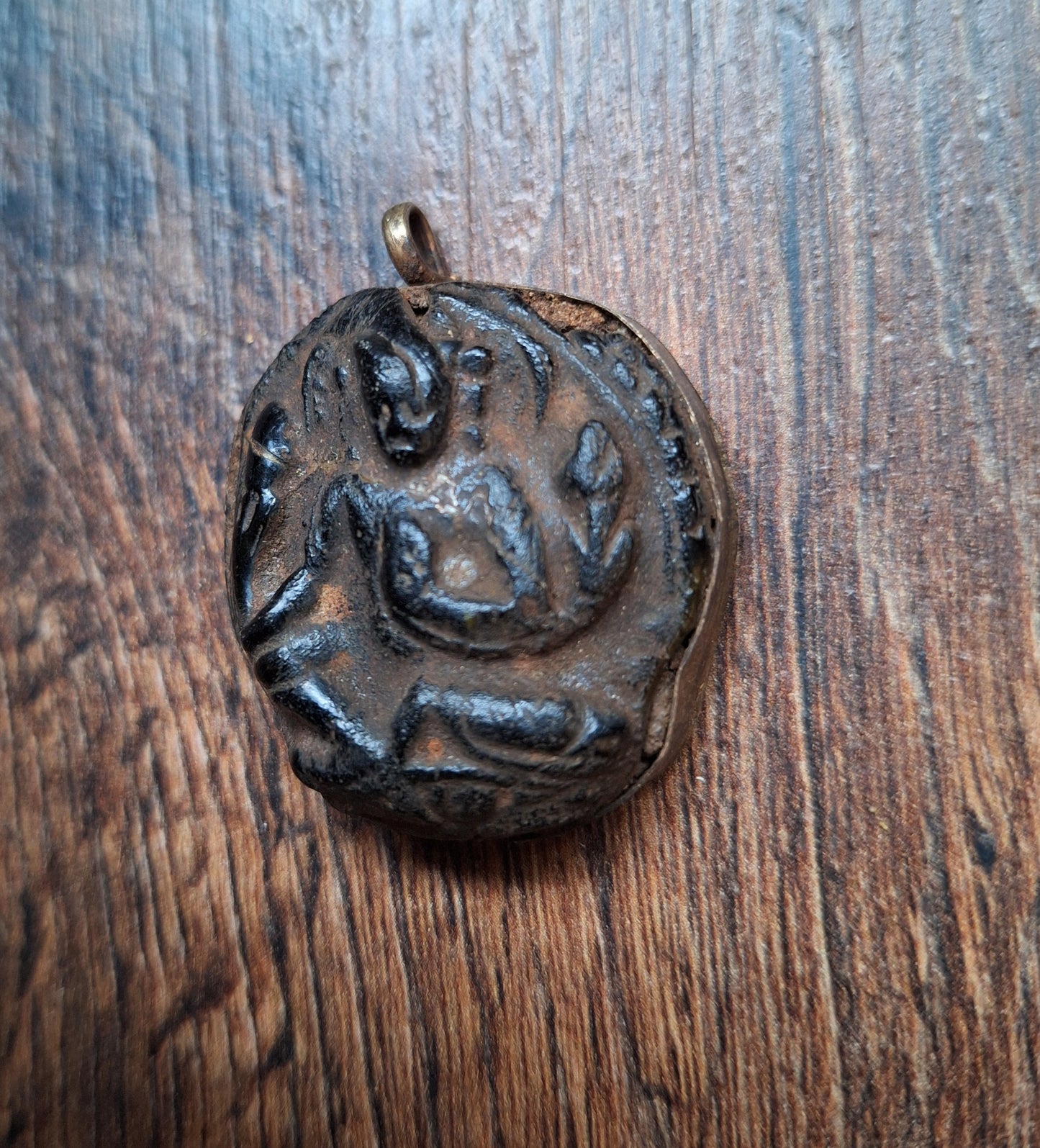 Vintage Nepalese glass pendant Tara