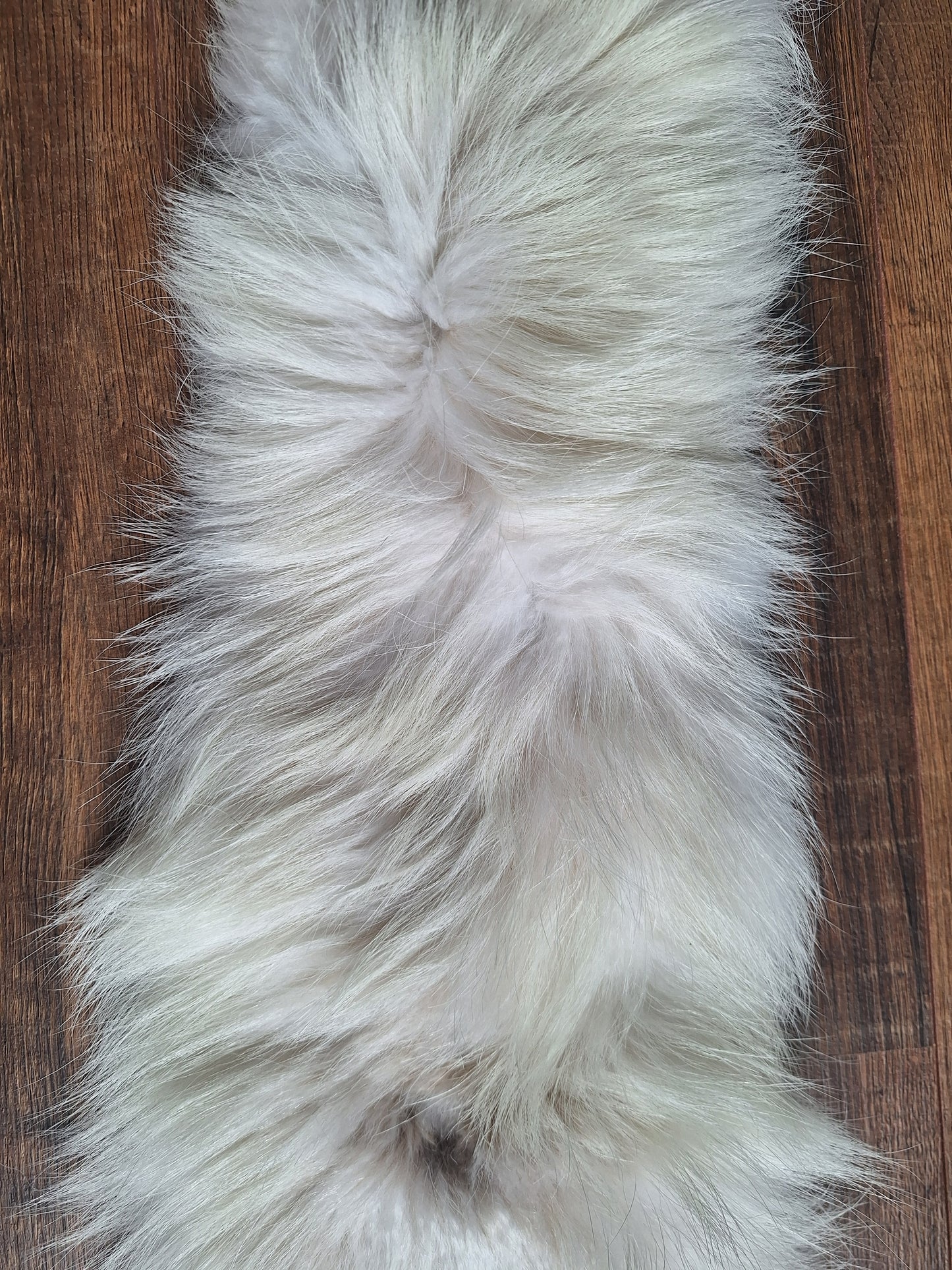 Polar fox hide, B-quality