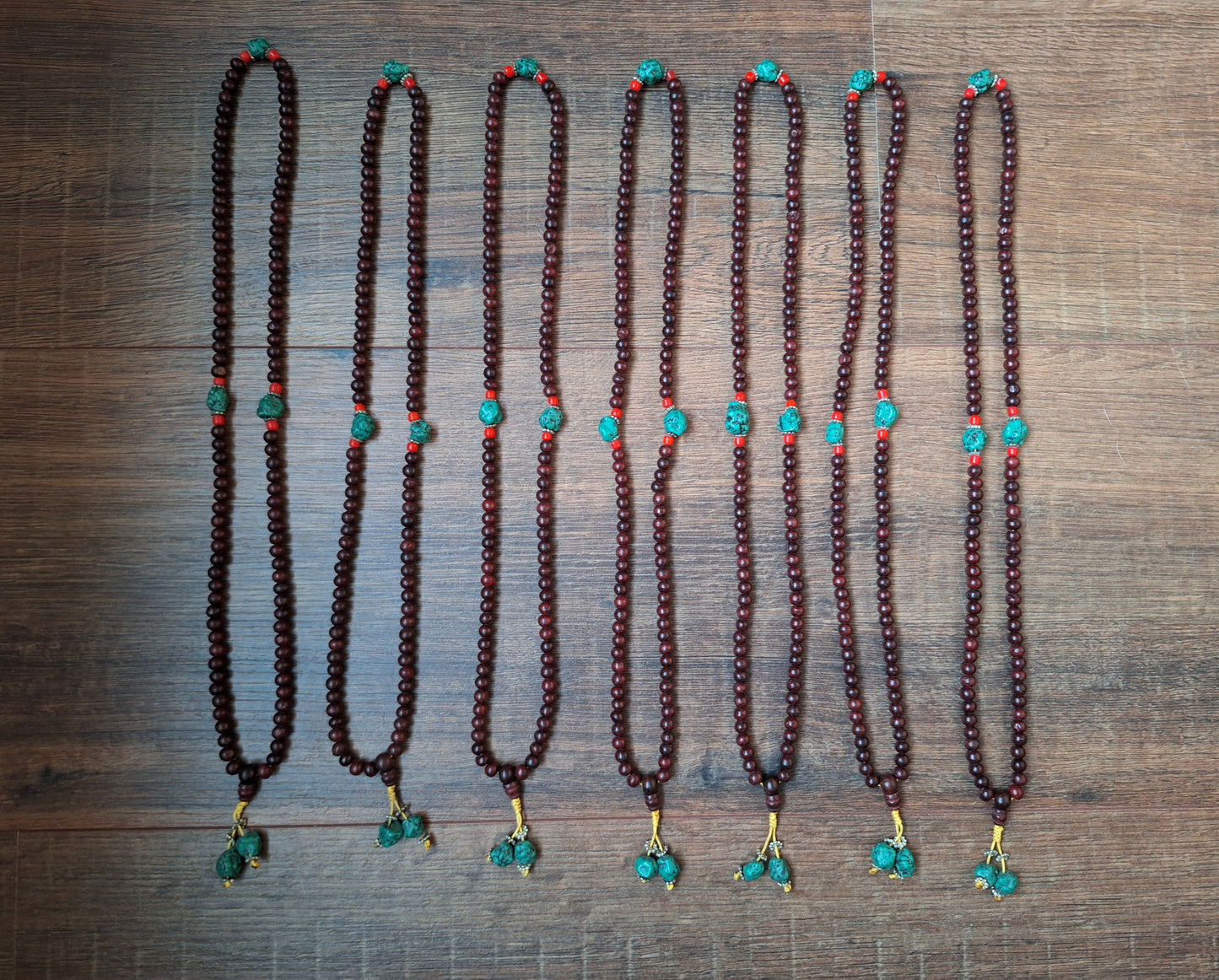 Tibetan rosewood and howlite mala