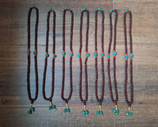 Tibetan rosewood and howlite mala