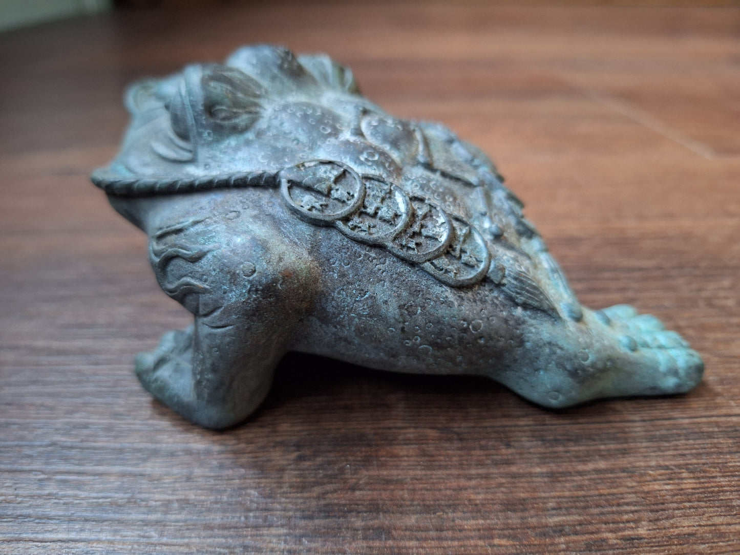 Vintage bronze Money Frog statue