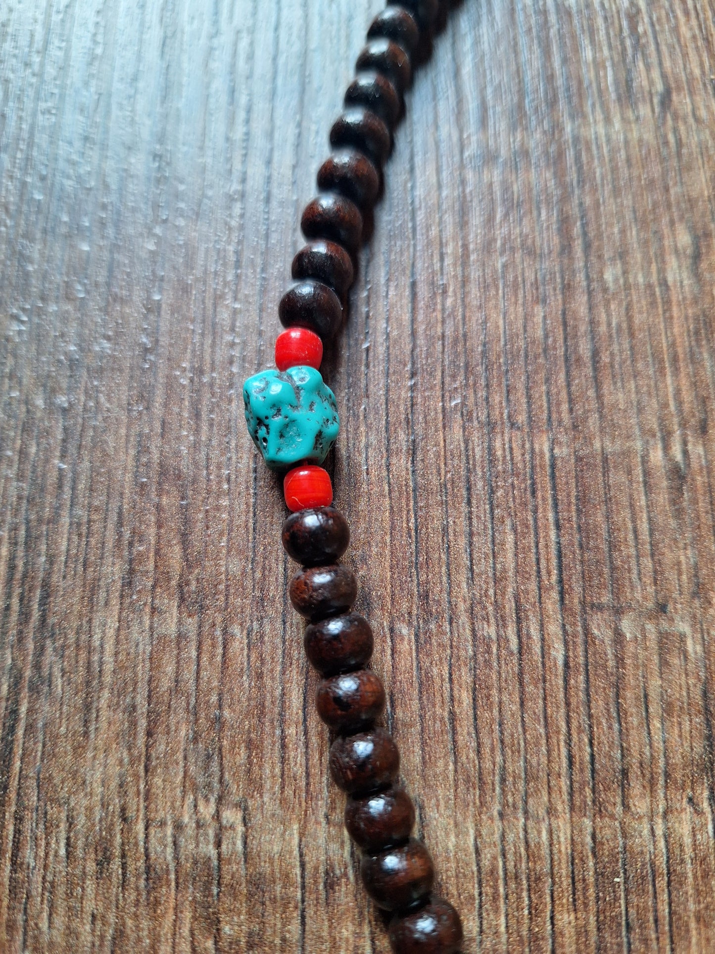 Tibetan rosewood and howlite mala