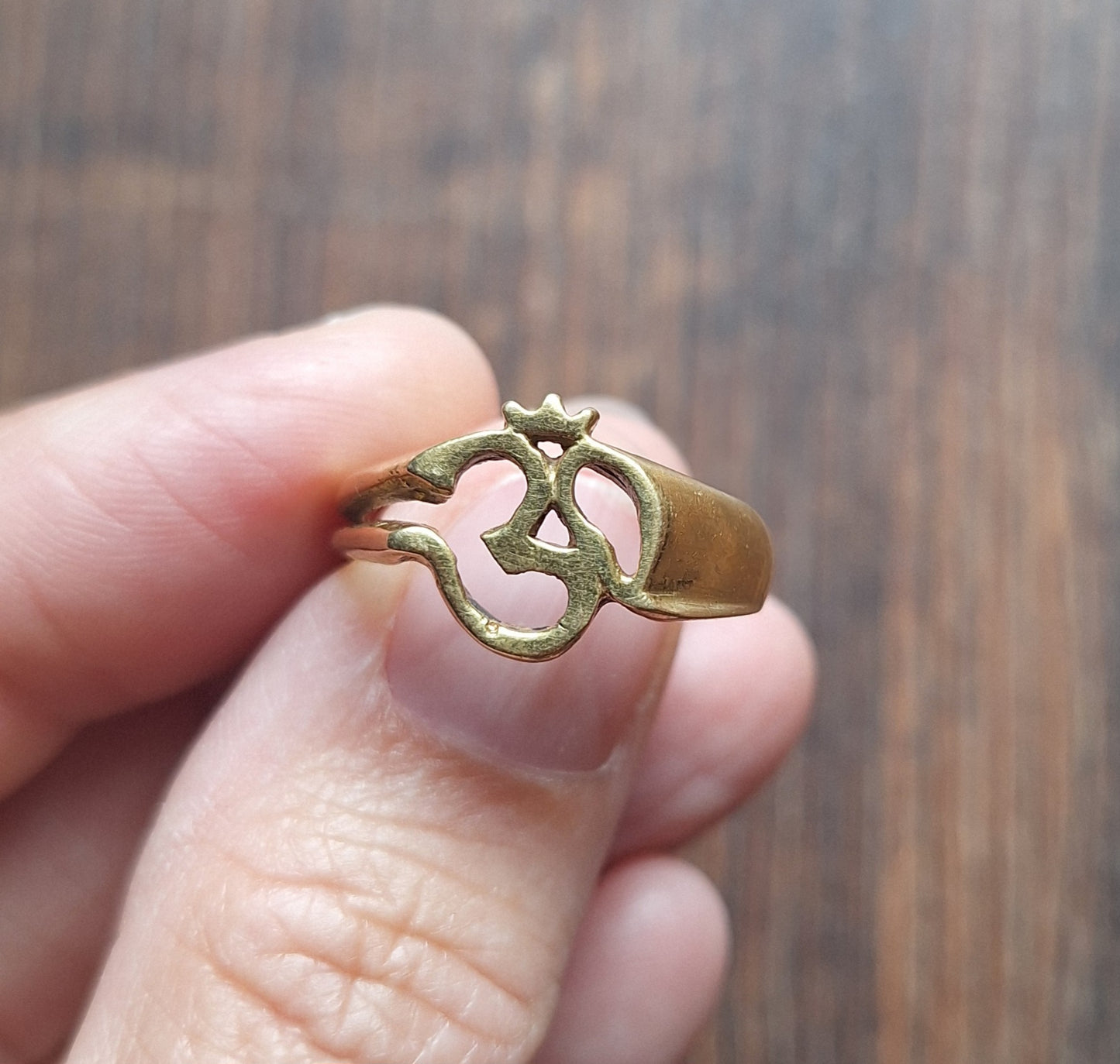Brass ring Aum