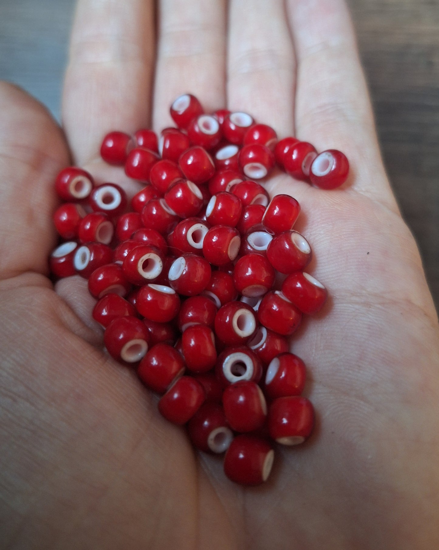 Red glass beads, set of 20