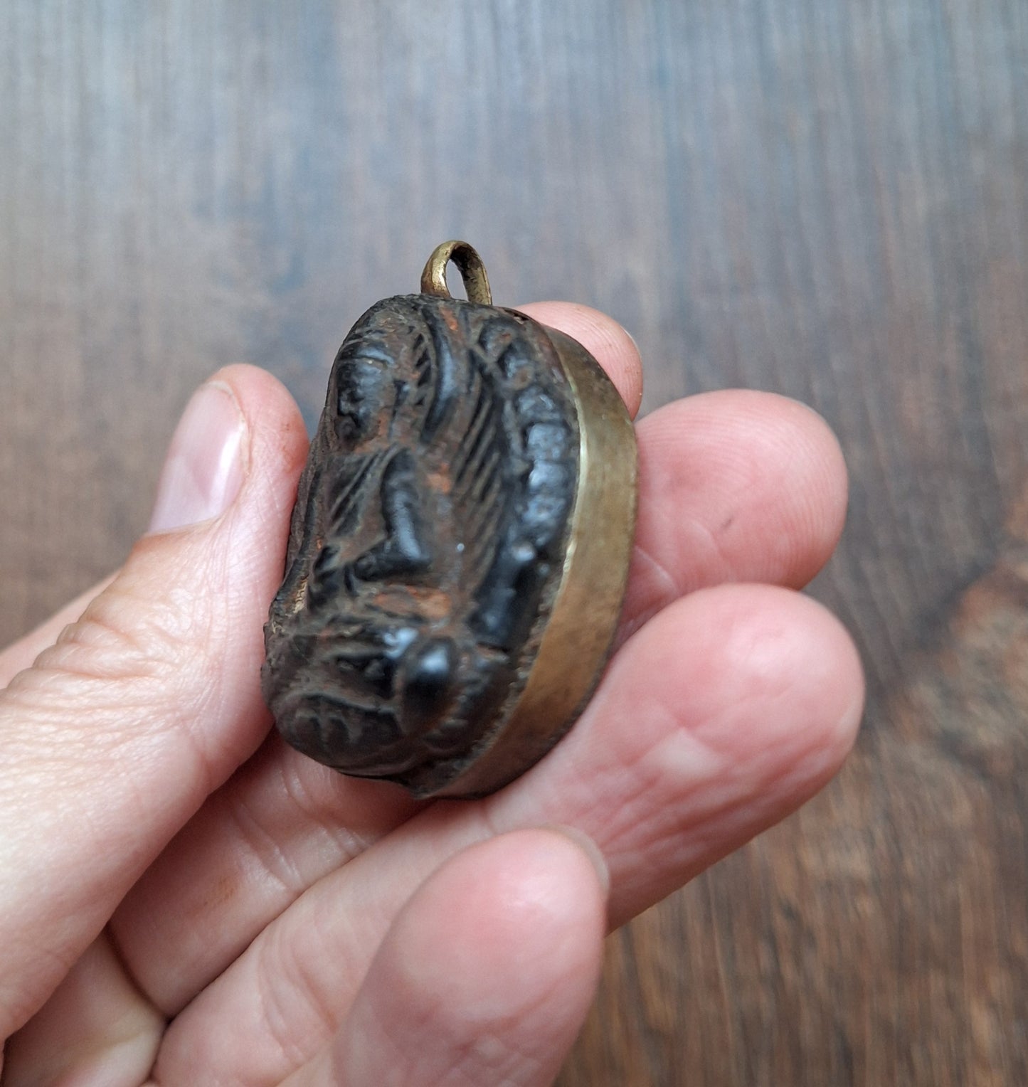 Vintage Nepalese glass pendant Shakyamuni Buddha
