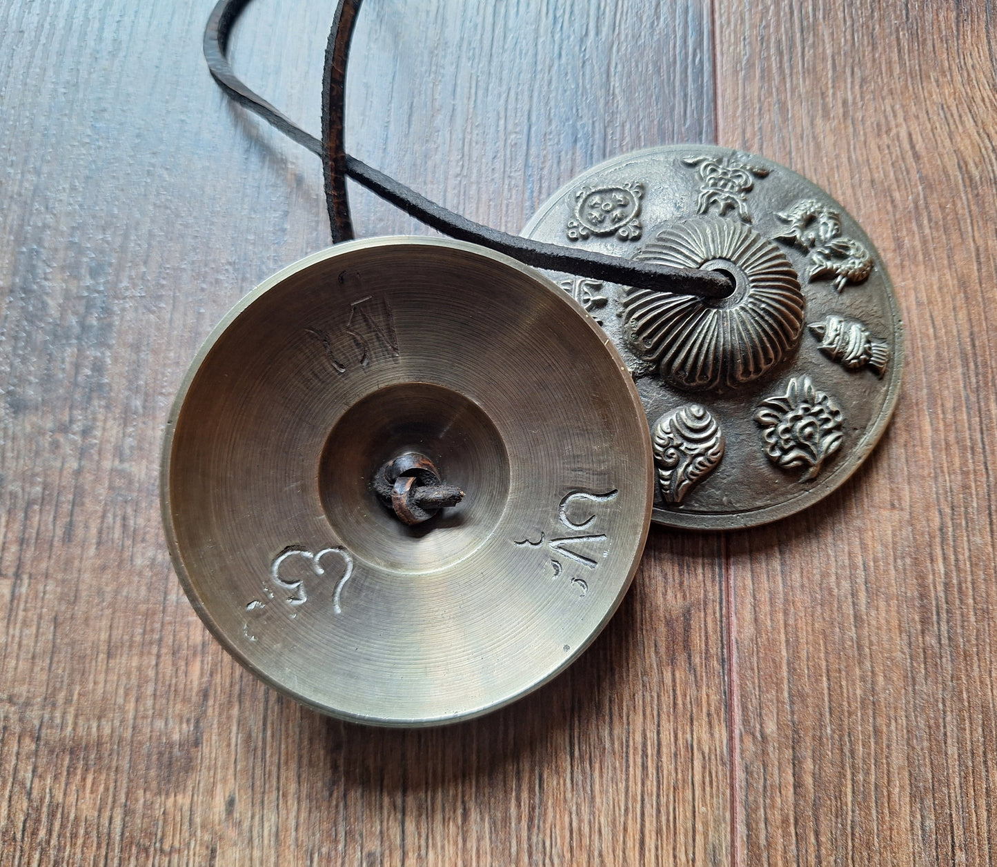 Tingsha bells Auspicious Symbols