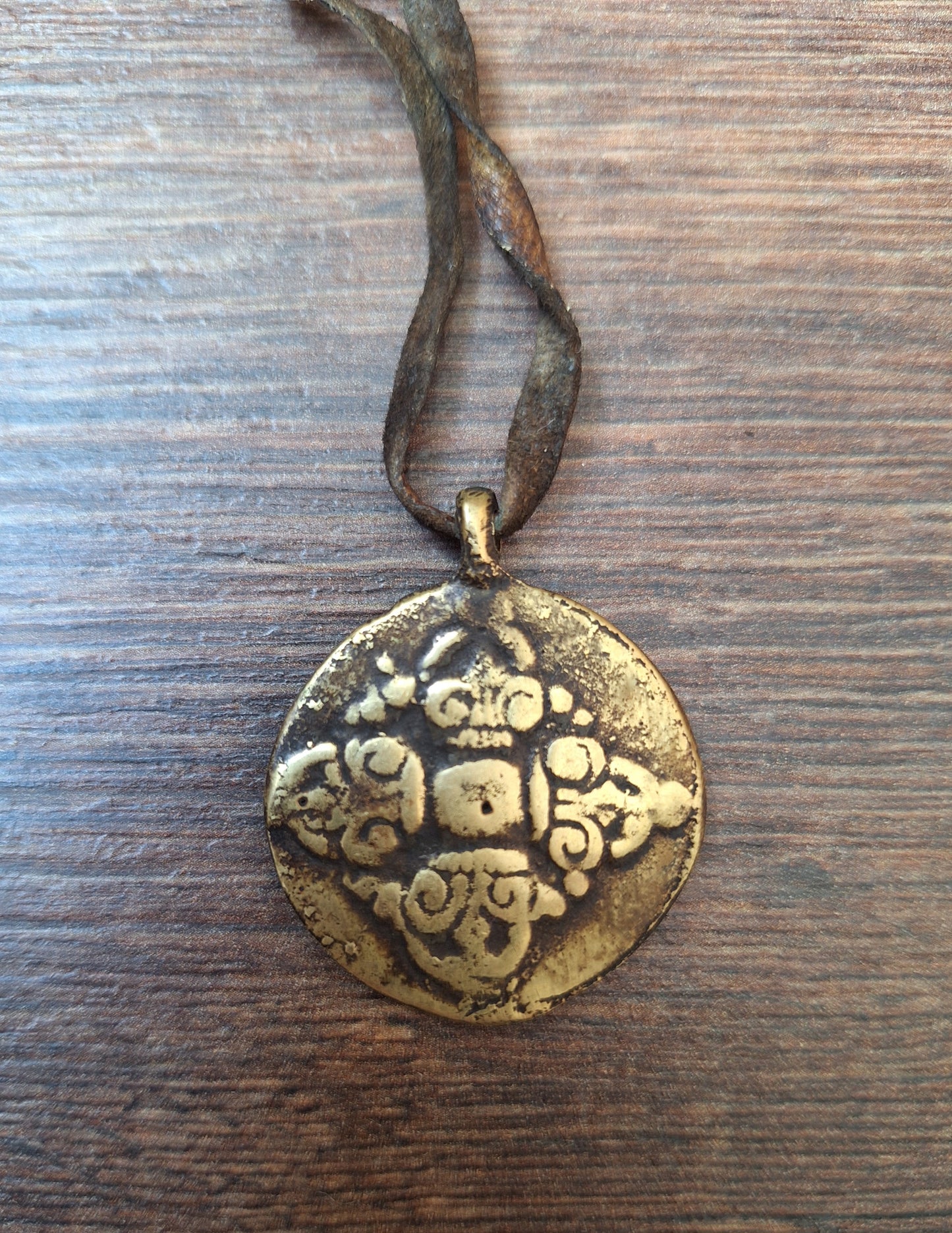 Vintage Nepalese melong Double Dorje and Si Pa Ho 34 millimeters