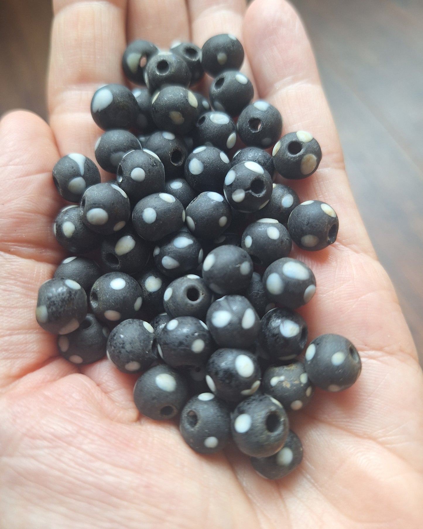 Vintage glass beads Dots, set of 10
