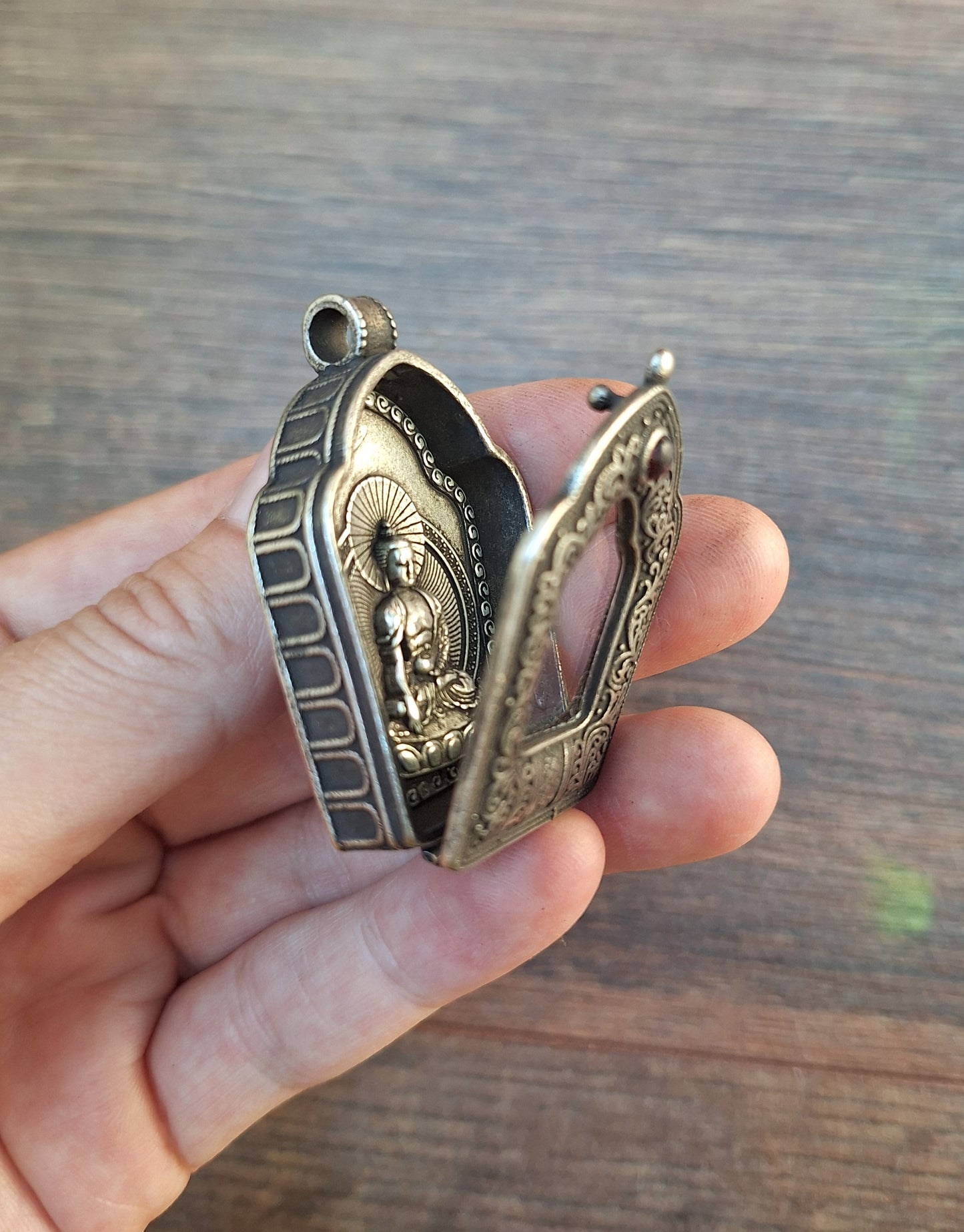Vintage Tibetan silver gau pendant Shakyamuni Buddha