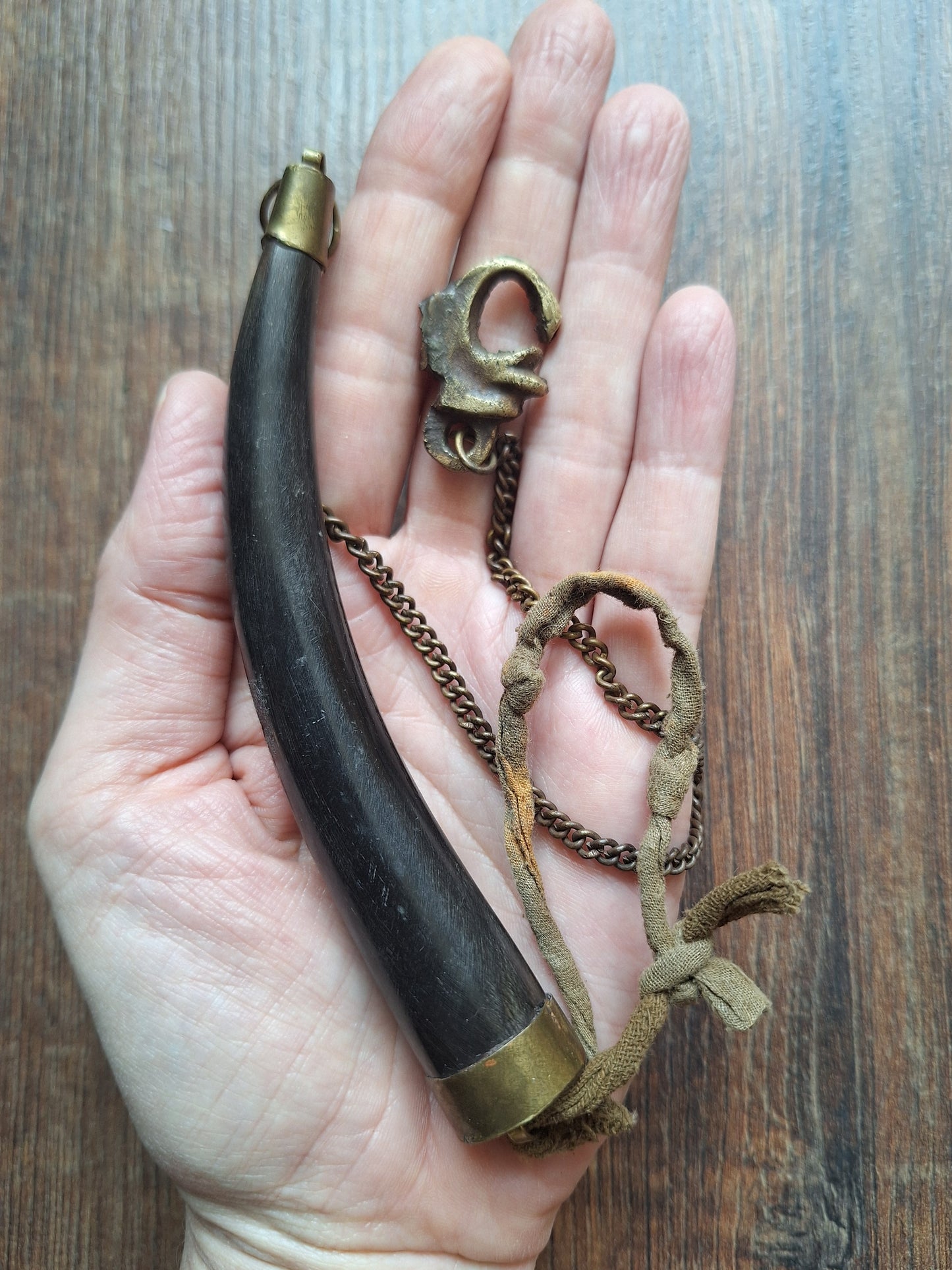 Vintage Indian gazelle horn pendant