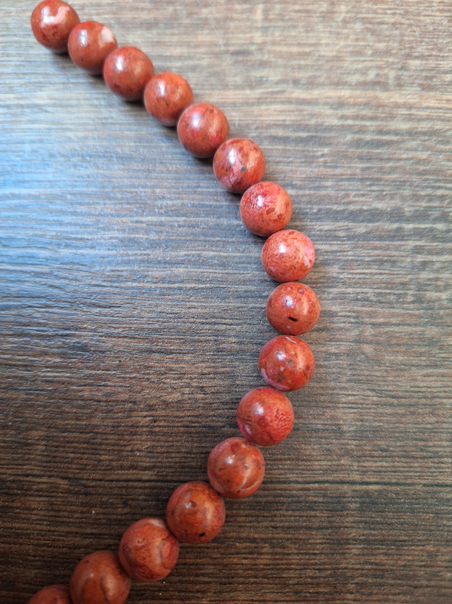 Sponge coral bead strand