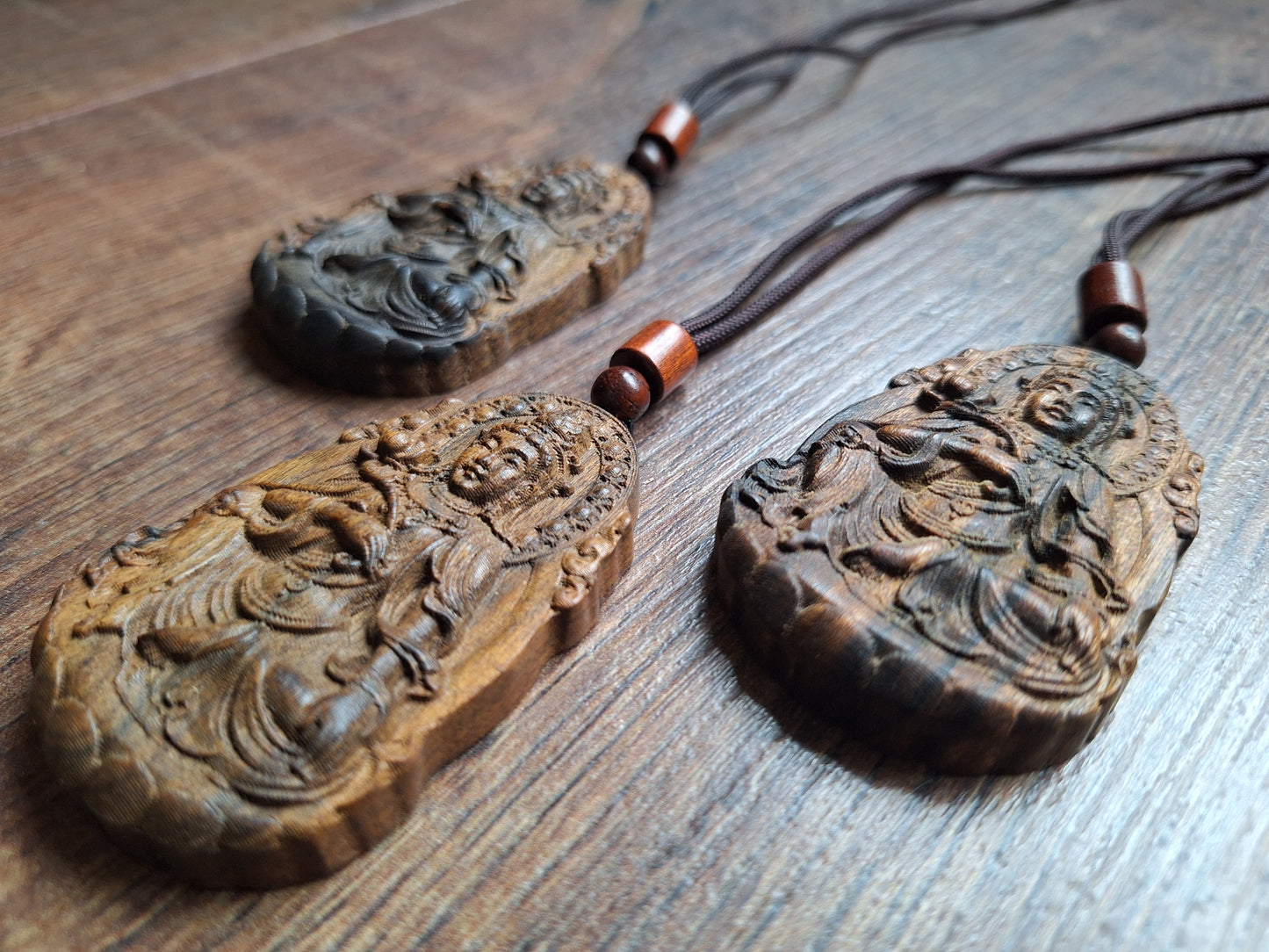 Necklace with wooden pendant Green Tara