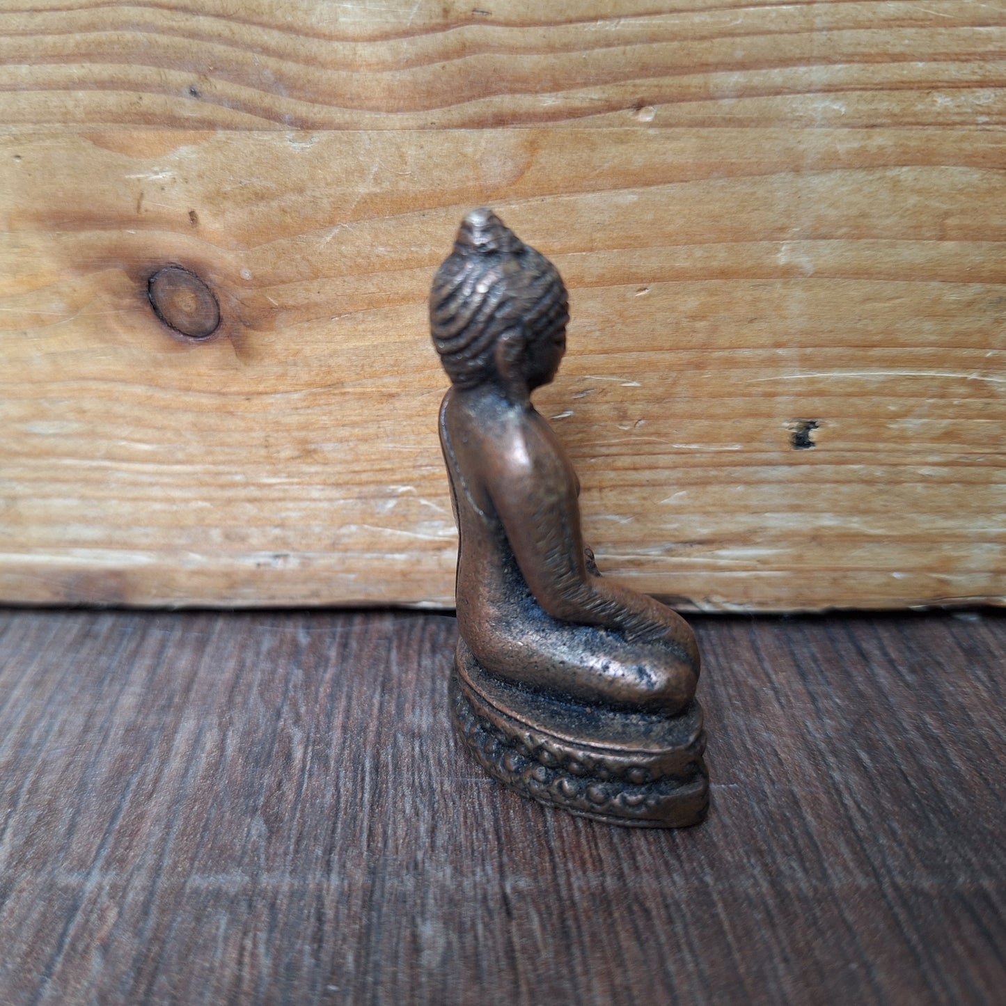 Old small bronze Shakyamuni Buddha figurine