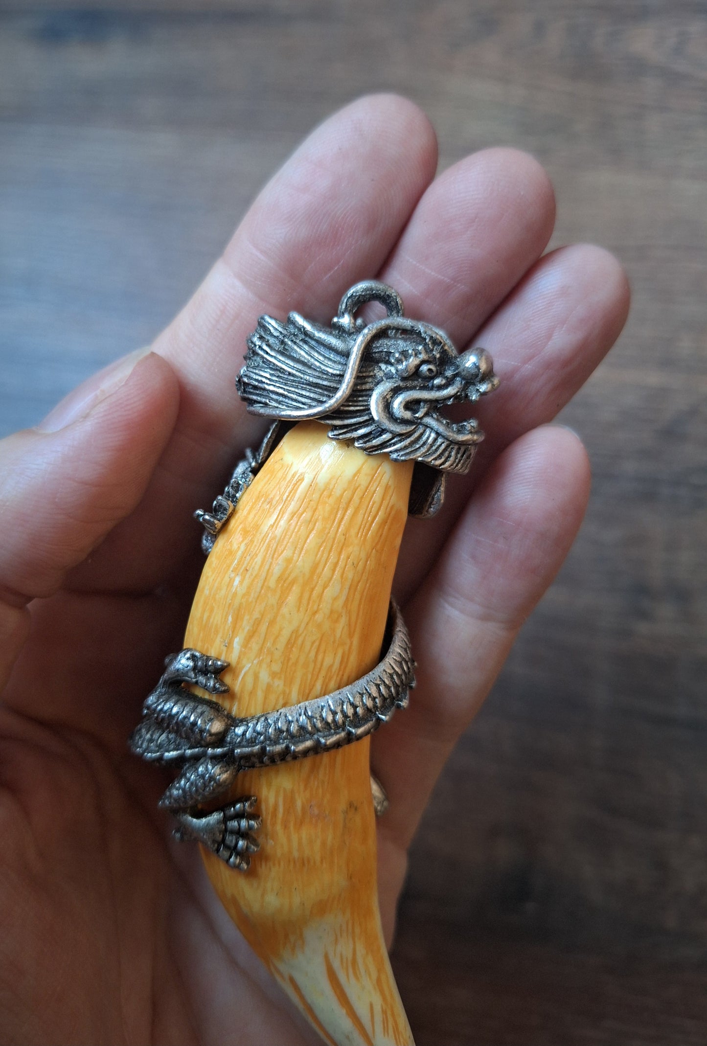 Vintage resin tiger tooth pendant